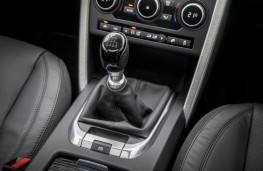 Land Rover Discovery Sport HSE TD4 e-Capability, gear lever