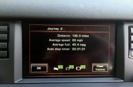 Land Rover Discovery Sport e-Capability, display screen, trip computer