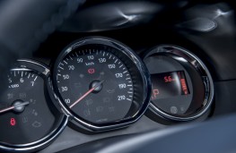 Dacia Duster, 2017, instruments