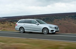 Mercedes E-Class Estate, side