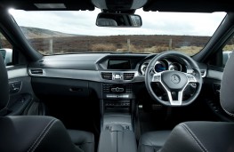 Mercedes E-Class Estate, interior