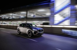 Jaguar E-Pace, front