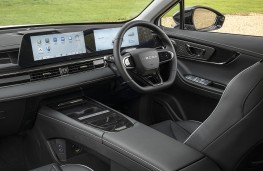 Omoda E5, 2024, interior