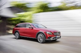 Mercedes-Benz E-Class All-Terrain, 2017, side, action
