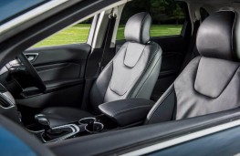 Ford Edge, 2016, front seats