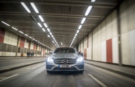 Mercedes-Benz E 220d AMG Line, 2016, head on