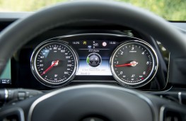 Mercedes E-Class Estate, 2016, instruments