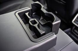 Skoda Elroq, 2026, cupholders, rear