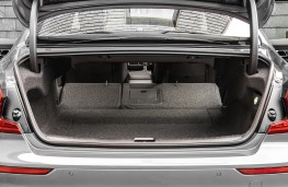 Volvo S60, boot