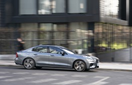 Volvo S60, side, action