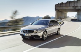 Mercedes-Benz C-Class Estate, 2018, front