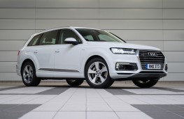 Audi Q7 e-tron, front