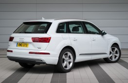 Audi Q7 e-tron, rear