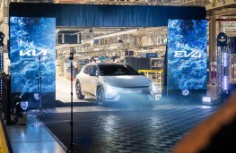 Kia EV4 starts production, 2025, Zlinia