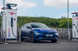 Kia EV6 GT, 2025, charging