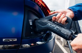 Kia EV6 GT, 2025, charging port