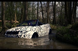 Range Rover Evoque Convertible, off-road testing, wading