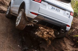 Range Rover Evoque TD4 HSE Dynamic 2015, off road