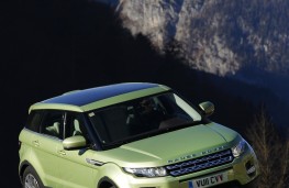 Range Rover Evoque eD4, off-road deck, upright