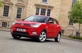 SsangYong Tivoli EX, front, static