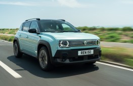 Renault 4 E-Tech, 2026, front, action