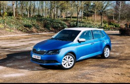 Skoda Fabia Colour Edition, side