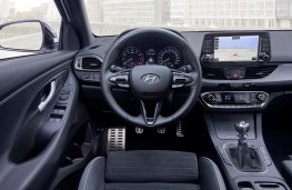 Hyundai i30 Fastback N Line, 2018, interior