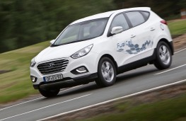 Hyundai ix35 Fuel Cell, front, action