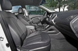 Hyundai ix35 Fuel Cell, front seats