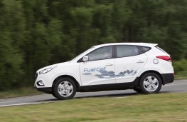 Hyundai ix35 Fuel Cell, side