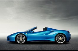 Ferrari 488 Spider, side