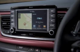 Kia Rio 1.0 T-GDi First Edition, 2017, display screen