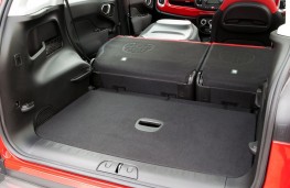 Fiat 500L, boot