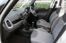 Fiat 500L, interior