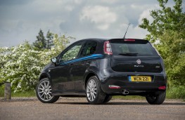 Fiat Punto Jet Black, rear static