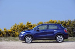 Fiat 500X, side