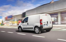 Fiat Fiorino, 2016, rear