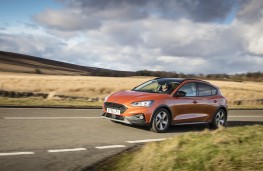 Ford Focus Active, 2019, side, action