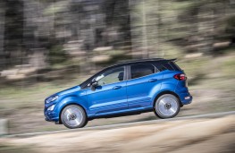 Ford EcoSport, side action 2