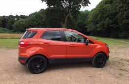 Ford EcoSport, side