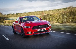 Ford Mustang 5.0 V8 GT, front action