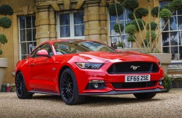 Ford Mustang 5.0 V8 GT, front static