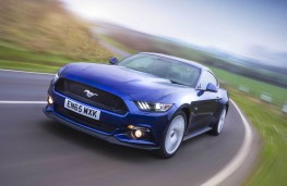 Ford Mustang, front action