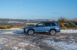 Subaru Forester, 2025, side
