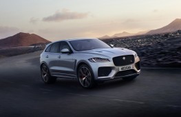 Jaguar F-Pace, front