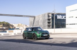 MINI Cooper C, 2024, front