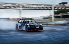 Hyundai RN24, 2024, front