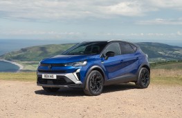 Renault Captur e-tech, 2024, front