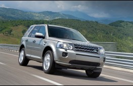 Land Rover Freelander 2, 2011 action