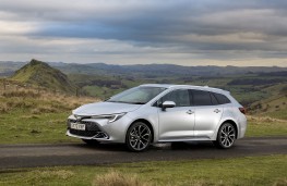 Toyota Corolla Excel Touring Sports, 2025, front